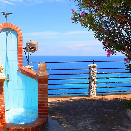 Apartament In Con Piscina - Tropea Santa Domenica (Vibo Valentia)